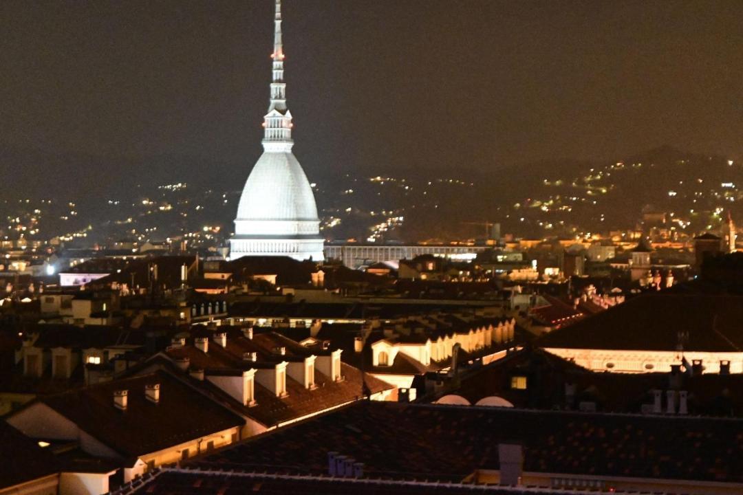 Domus Nova - Una Finestra Sui Tetti Turin Exterior foto