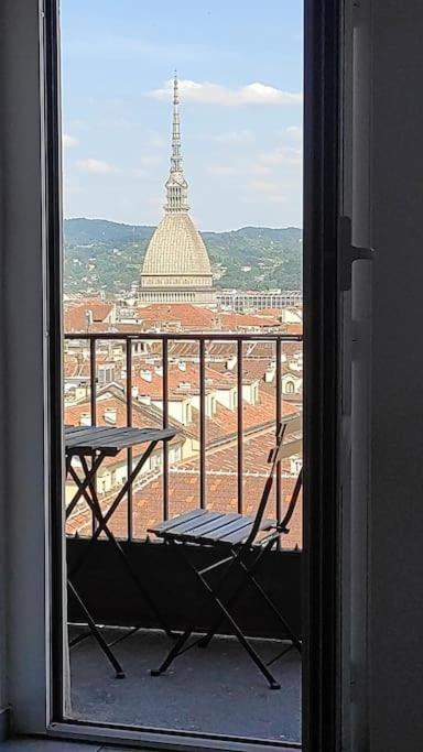 Domus Nova - Una Finestra Sui Tetti Turin Exterior foto